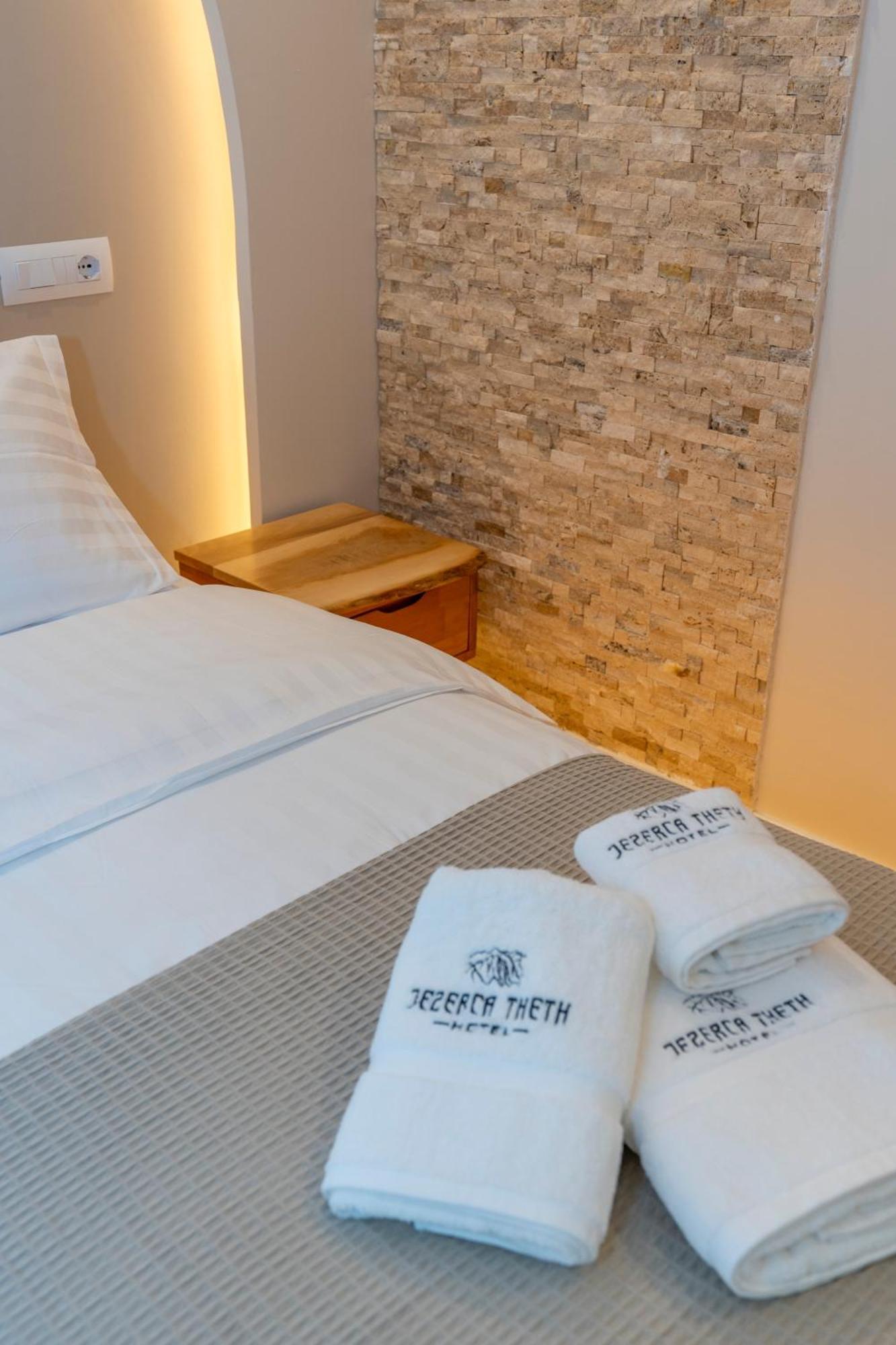 Hotel Jezerca เธทธ์ ภายนอก รูปภาพ